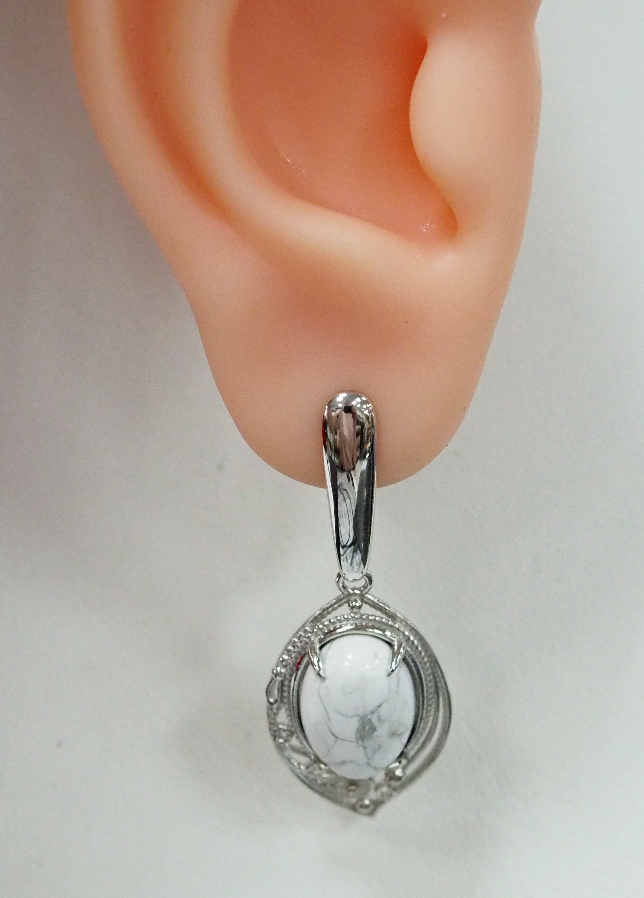 Серебряные серьги с кахолонгом